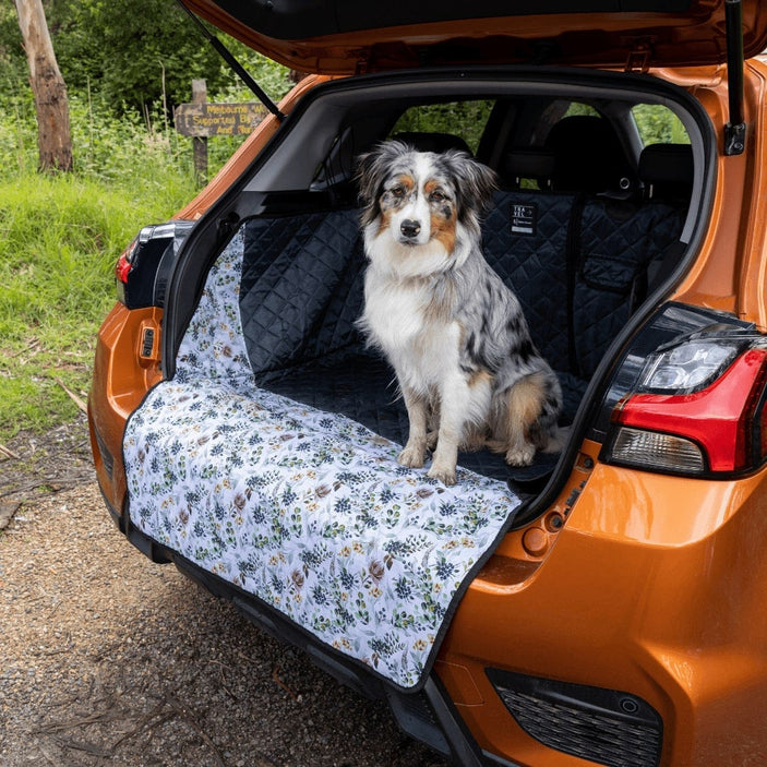 Evergreen Car Boot Cover with Drawstring Bag